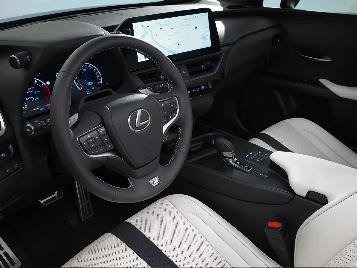 Lexus UX,autocango,china used car exporter,china ev exporter,chinese used car exporter,chinese used ev exporter