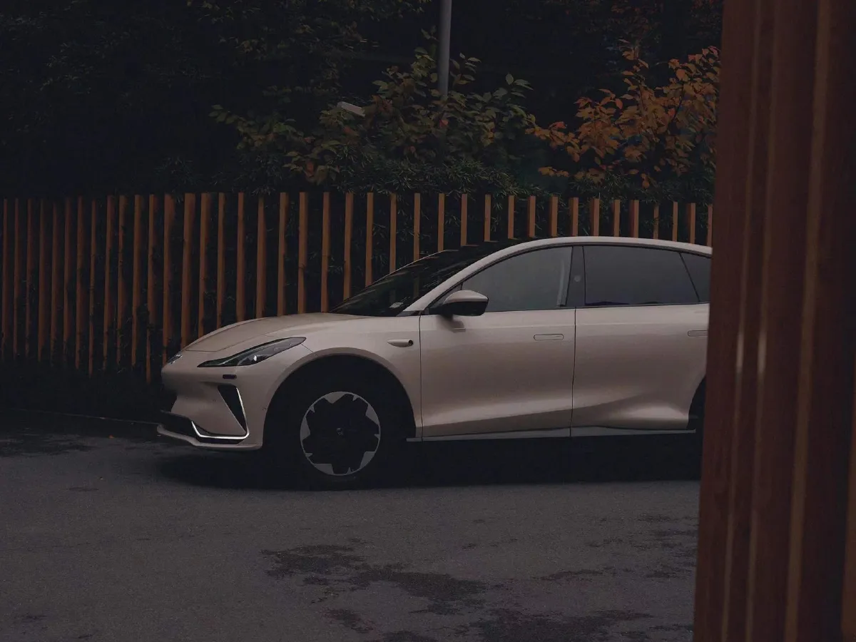 IM LS7,autocango,china used car exporter,china ev exporter,chinese used car exporter,chinese used ev exporter