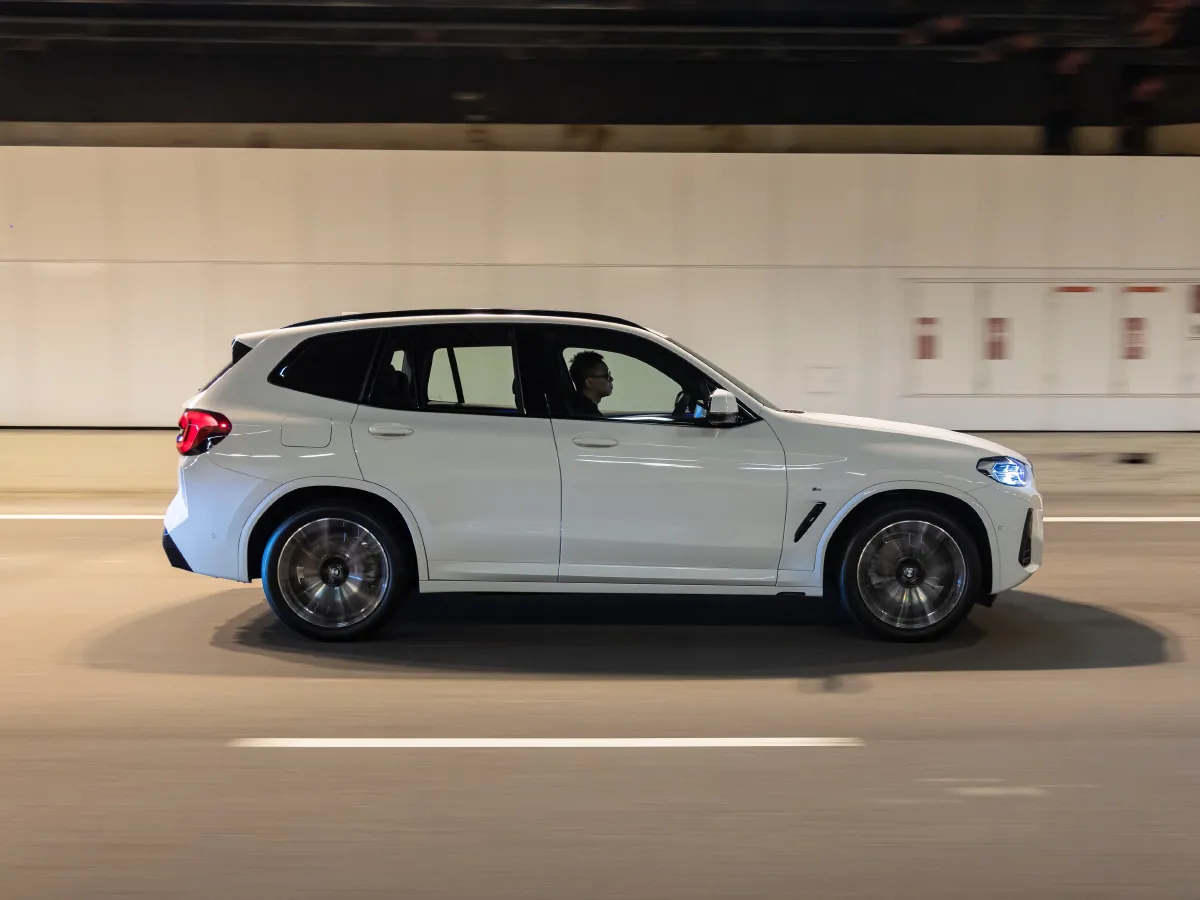 BMW X3,autocango,china used car exporter,china ev exporter,chinese used car exporter,chinese used ev exporter