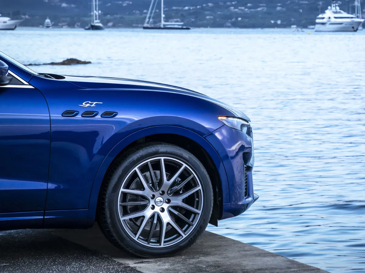 Maserati Levante,autocango,china used car exporter,china ev exporter,chinese used car exporter,chinese used ev exporter