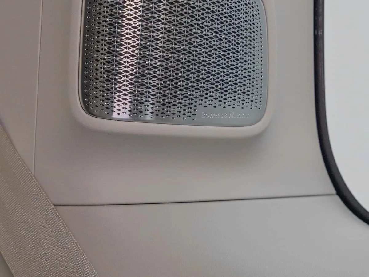 Volvo EM90,autocango,china used car exporter,china ev exporter,chinese used car exporter,chinese used ev exporter