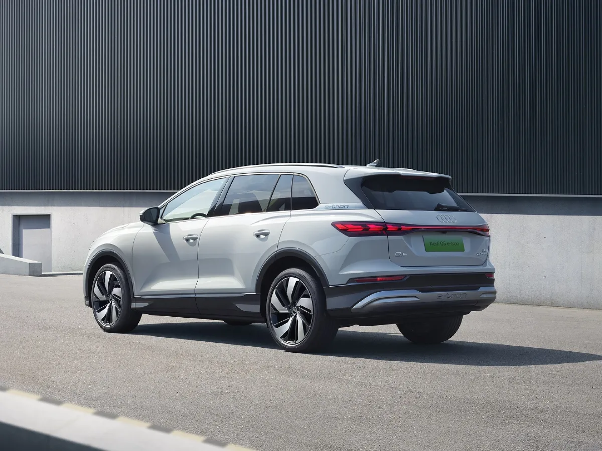 Audi Q5 e-tron,autocango,china used car exporter,china ev exporter,chinese used car exporter,chinese used ev exporter Audi Q5 e-tron,autocango,china used car exporter,china ev exporter,chinese used car exporter,chinese used ev exporter
