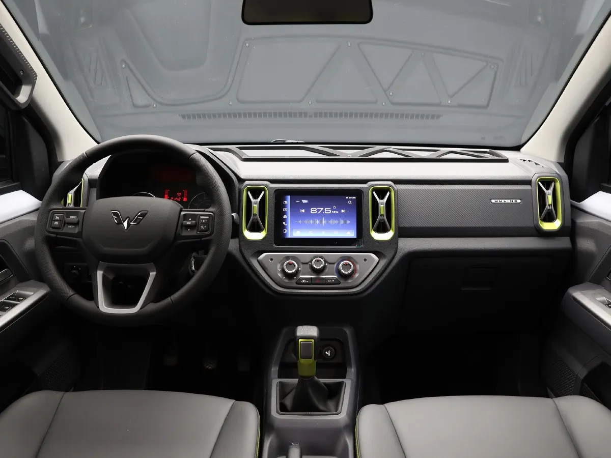 WuLing ZhentTu,autocango,china used car exporter,china ev exporter,chinese used car exporter,chinese used ev exporter