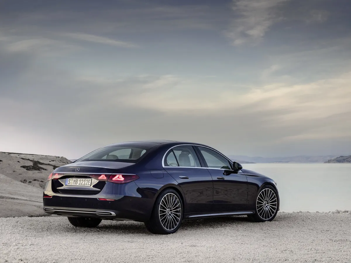 Mercedes-Benz E Class,autocango,china used car exporter,china ev exporter,chinese used car exporter,chinese used ev exporter