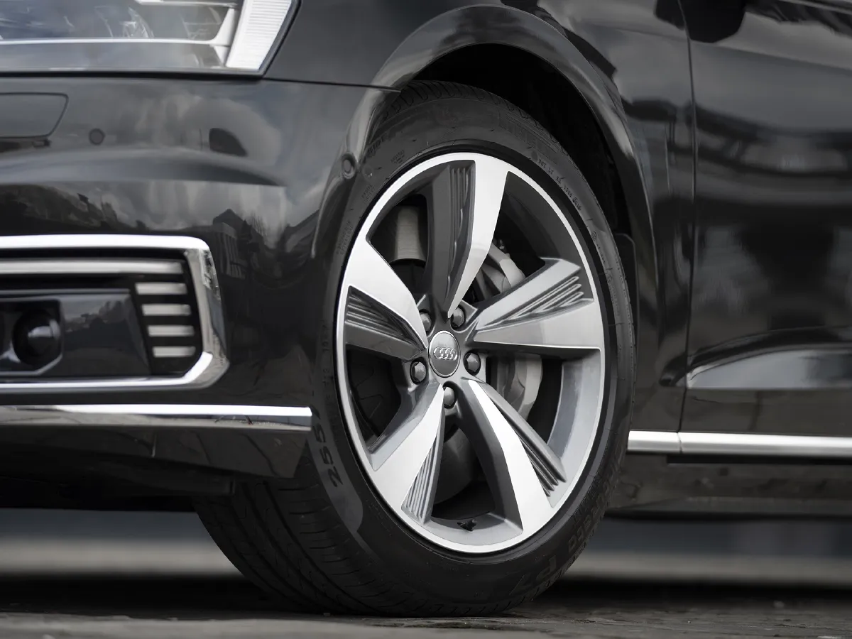 Audi A8,autocango,china used car exporter,china ev exporter,chinese used car exporter,chinese used ev exporter