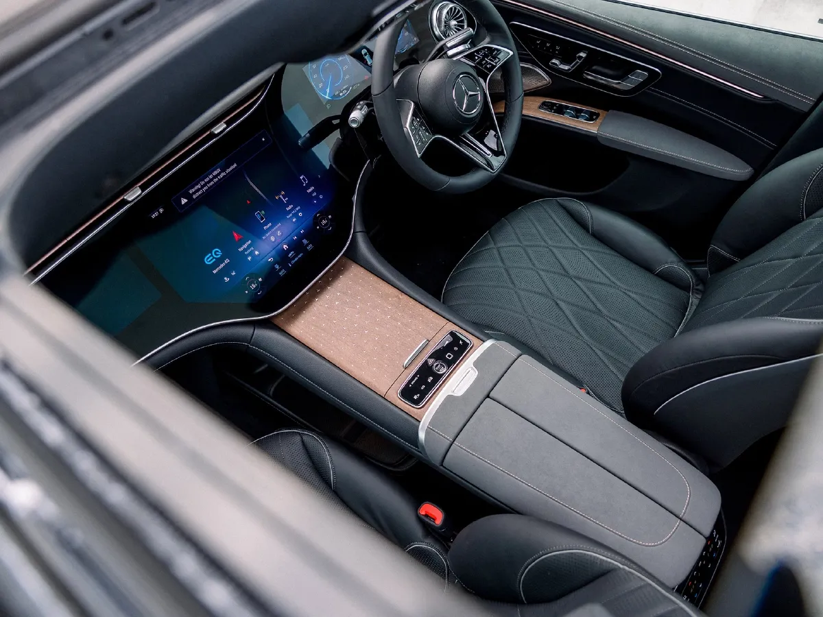 Mercedes-Benz EQS SUV,autocango,china used car exporter,china ev exporter,chinese used car exporter,chinese used ev exporter