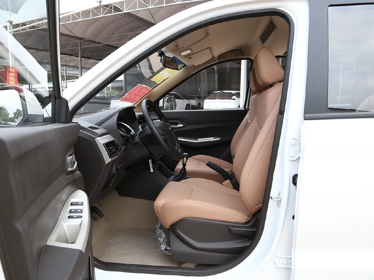 WuLing HongGuang,autocango,china used car exporter,china ev exporter,chinese used car exporter,chinese used ev exporter