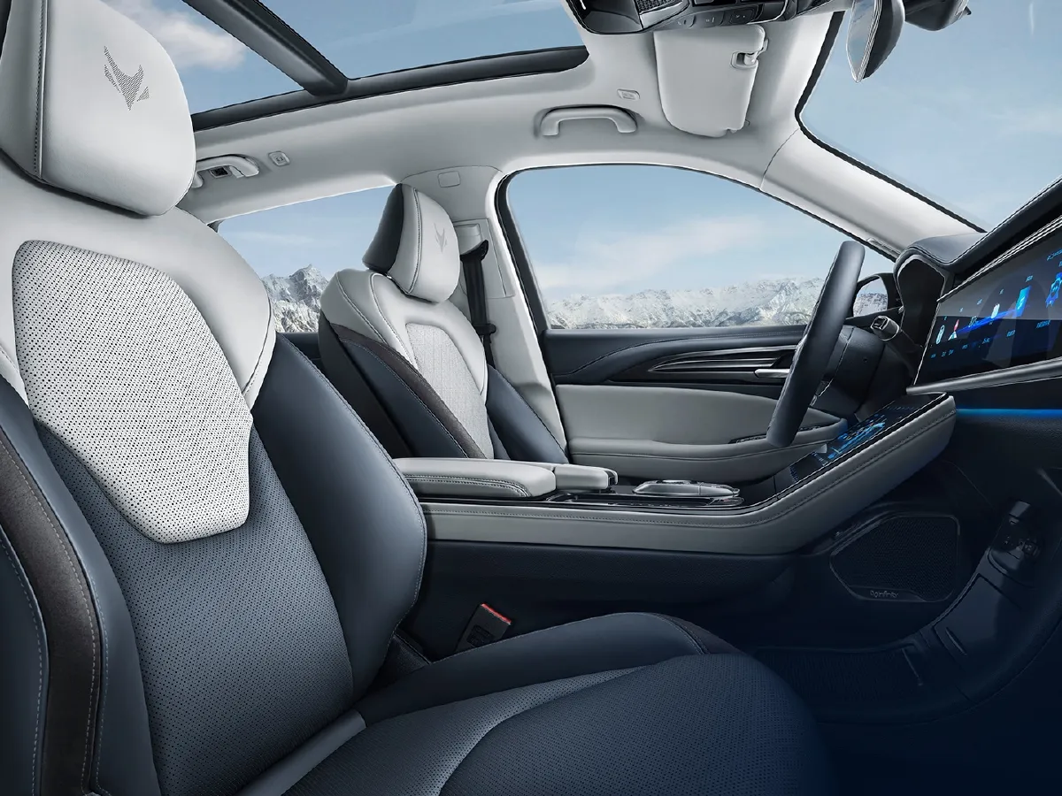 ARCFOX αT,autocango,china used car exporter,china ev exporter,chinese used car exporter,chinese used ev exporter