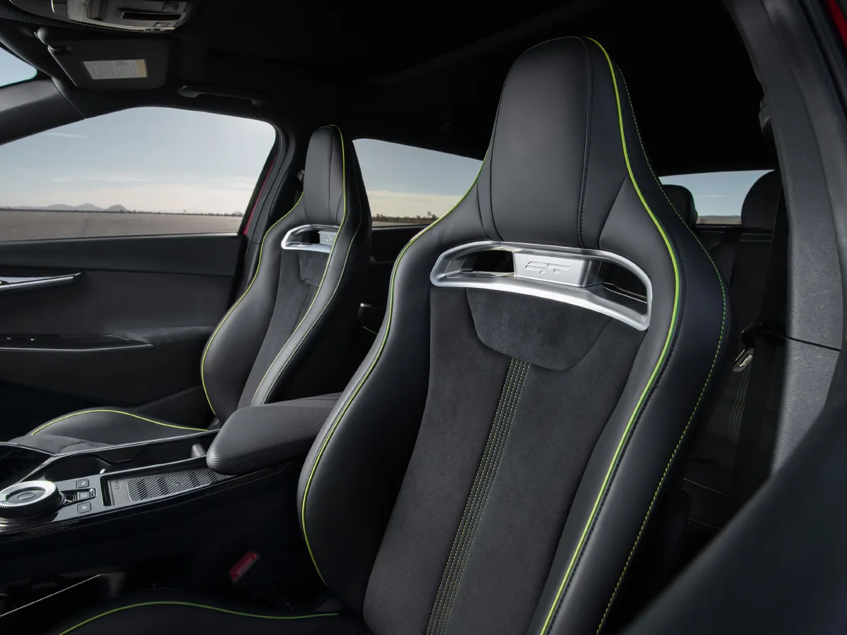 Kia EV6,autocango,china used car exporter,china ev exporter,chinese used car exporter,chinese used ev exporter