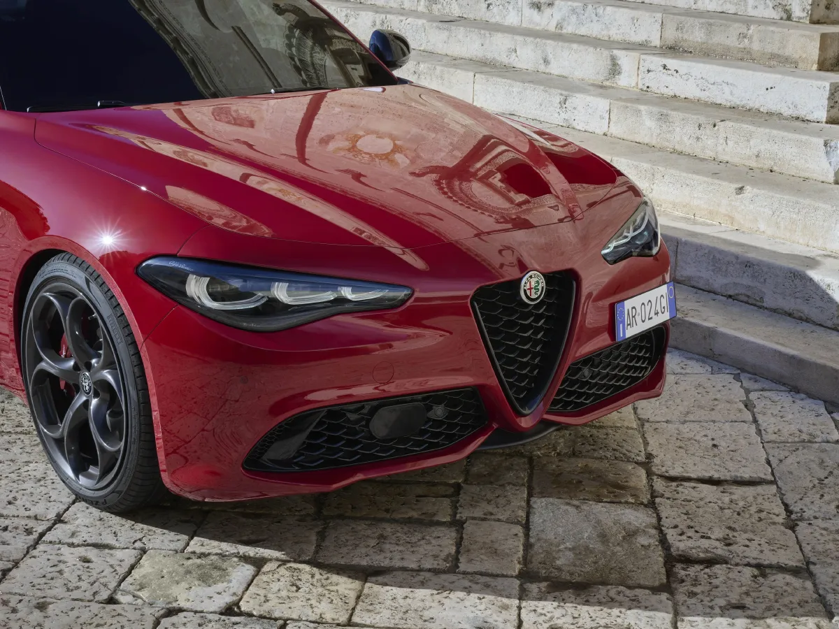 Alfa Romeo Giulia,autocango,china used car exporter,china ev exporter,chinese used car exporter,chinese used ev exporter