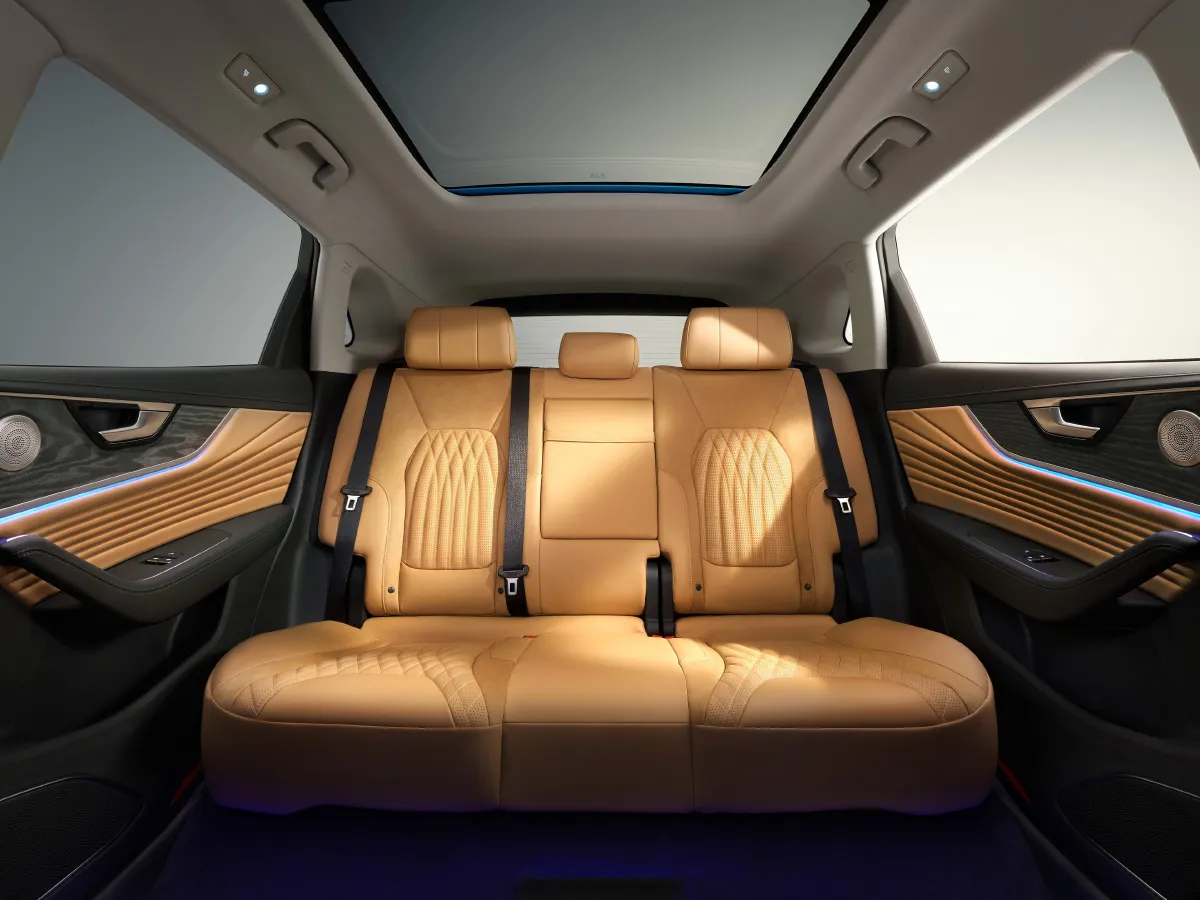 HongQi HS5,autocango,china used car exporter,china ev exporter,chinese used car exporter,chinese used ev exporter