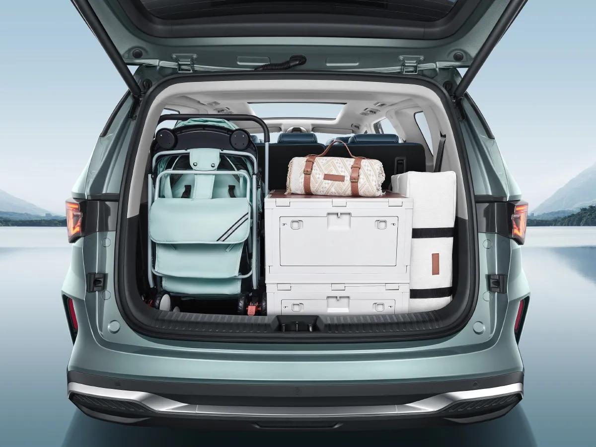 Geely JiaJi,autocango,china used car exporter,china ev exporter,chinese used car exporter,chinese used ev exporter