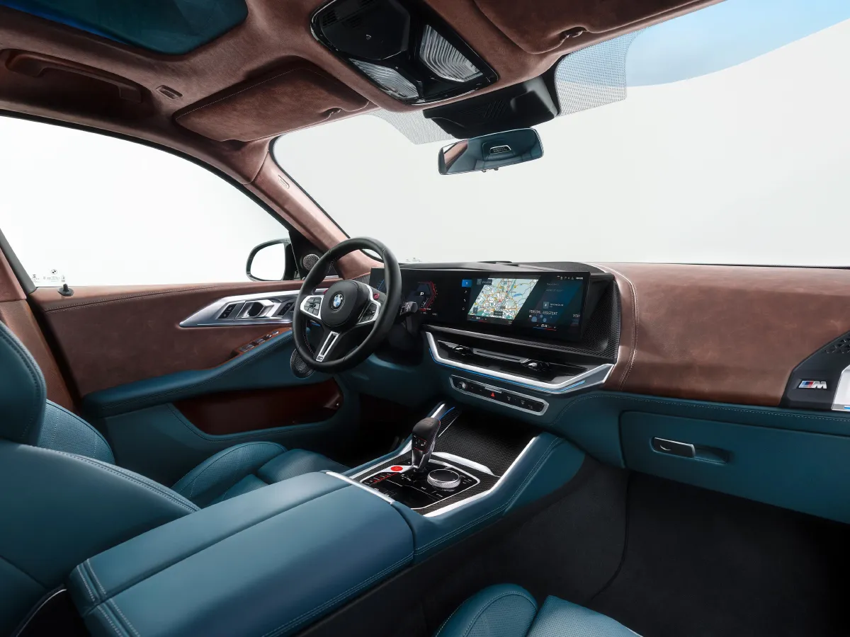 2023 BMW XM 4.4T 585HP V8 8AT PHEV 25.7KWH,autocango,china used car exporter,china ev exporter,chinese used car exporter,chinese used ev exporter