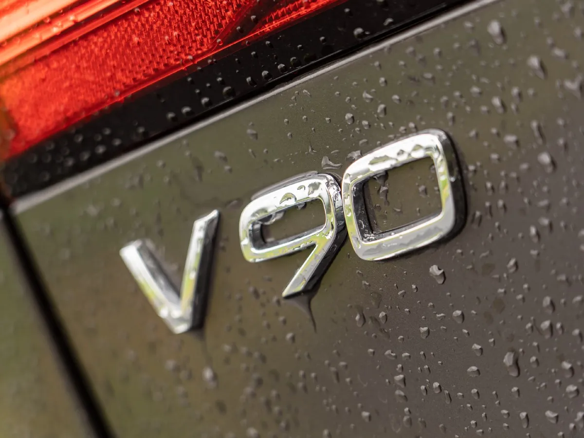 Volvo V90,autocango,china used car exporter,china ev exporter,chinese used car exporter,chinese used ev exporter