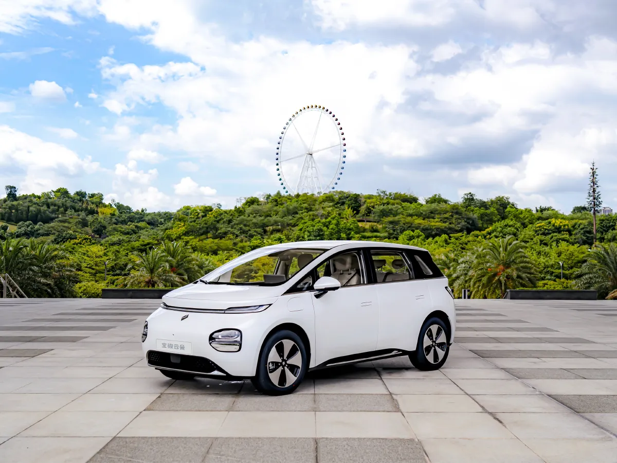 BaoJun Cloud,autocango,china used car exporter,china ev exporter,chinese used car exporter,chinese used ev exporter