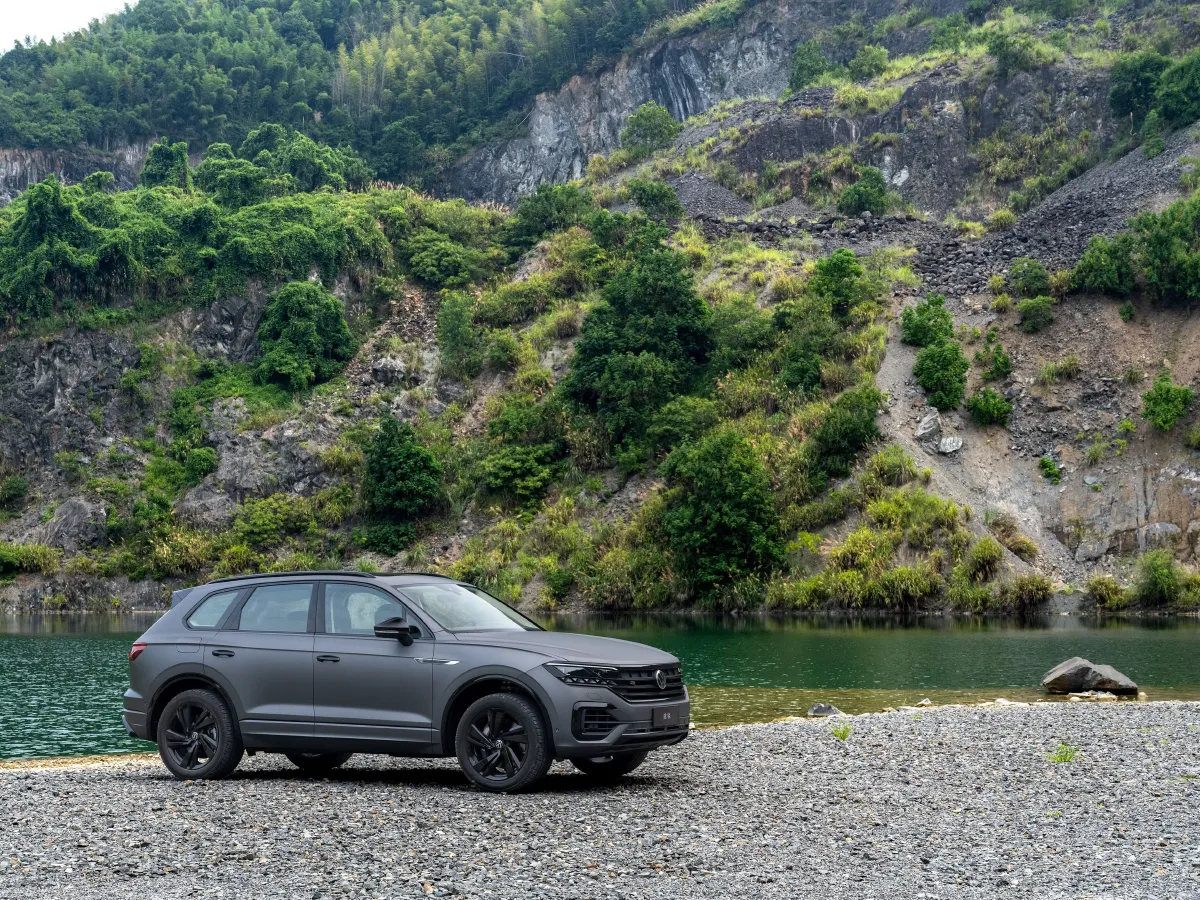 Volkswagen Touareg,autocango,china used car exporter,china ev exporter,chinese used car exporter,chinese used ev exporter