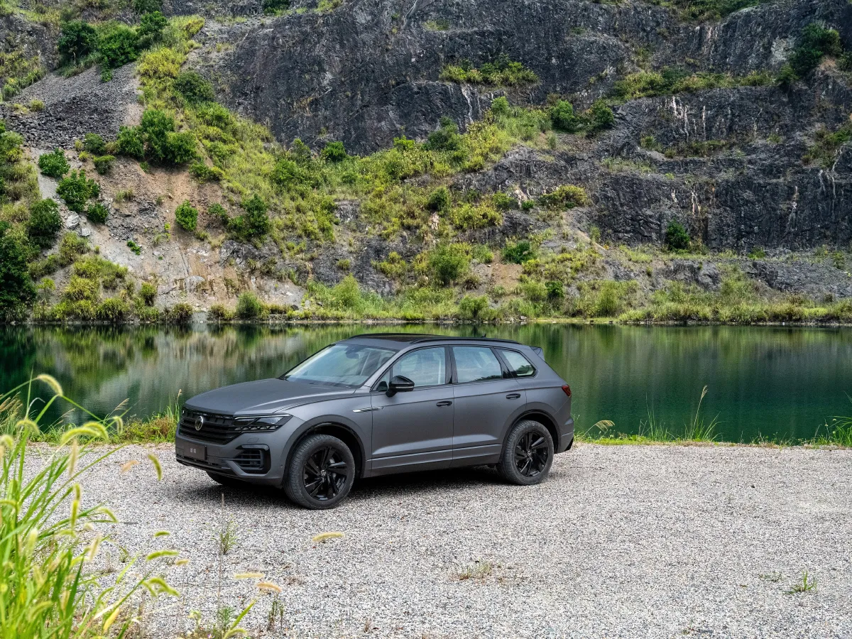 Volkswagen Touareg,autocango,china used car exporter,china ev exporter,chinese used car exporter,chinese used ev exporter