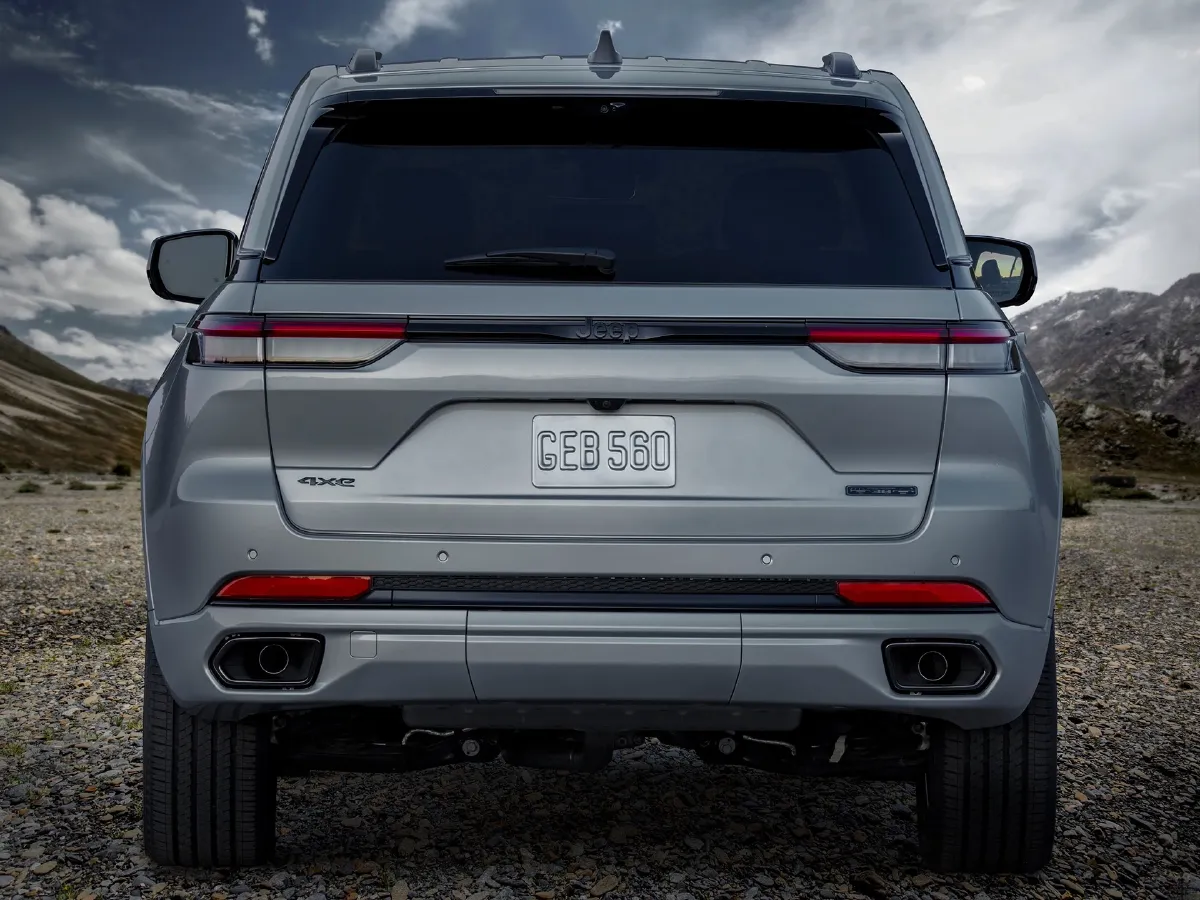 Jeep Grand Cherokee 4XE,autocango,china used car exporter,china ev exporter,chinese used car exporter,chinese used ev exporter