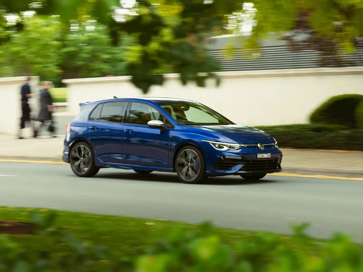 2011 Volkswagen Golf 2.0T 256HP L4 6DCT,autocango,china used car exporter,china ev exporter,chinese used car exporter,chinese used ev exporter