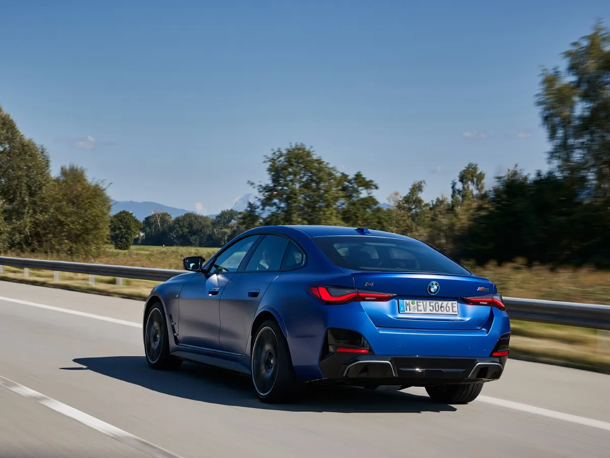 BMW i4,autocango,china used car exporter,china ev exporter,chinese used car exporter,chinese used ev exporter