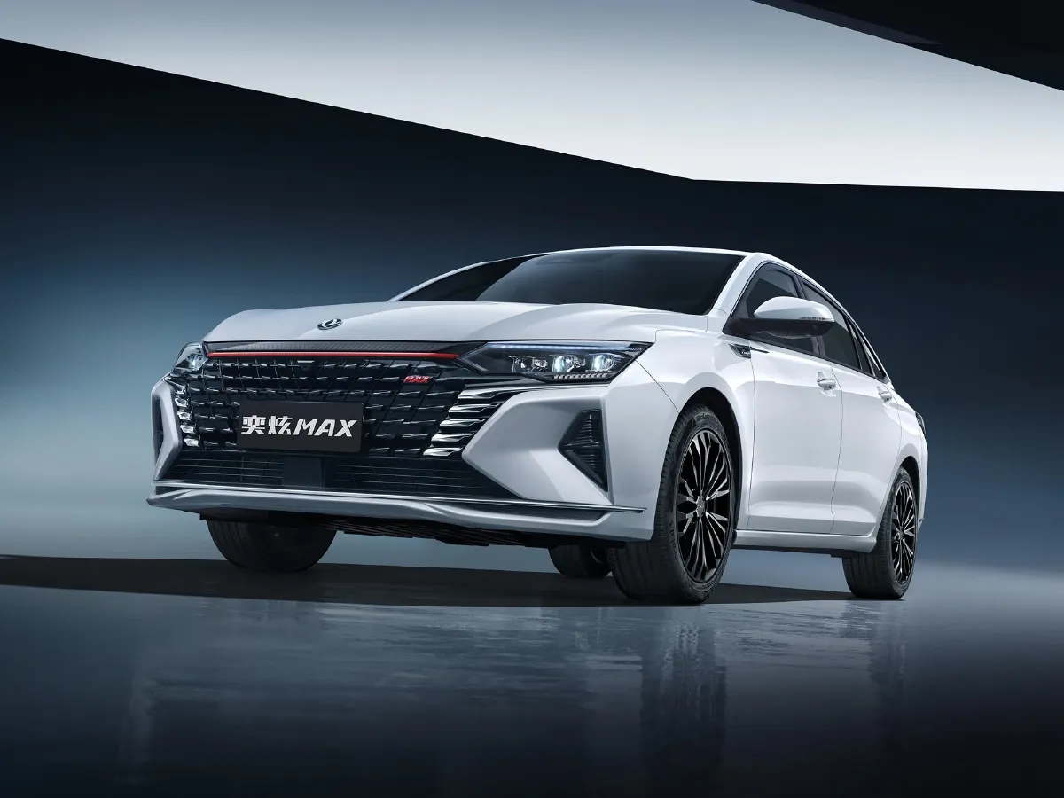 DongFeng Aeolus YiXuan MAX,autocango,china used car exporter,china ev exporter,chinese used car exporter,chinese used ev exporter