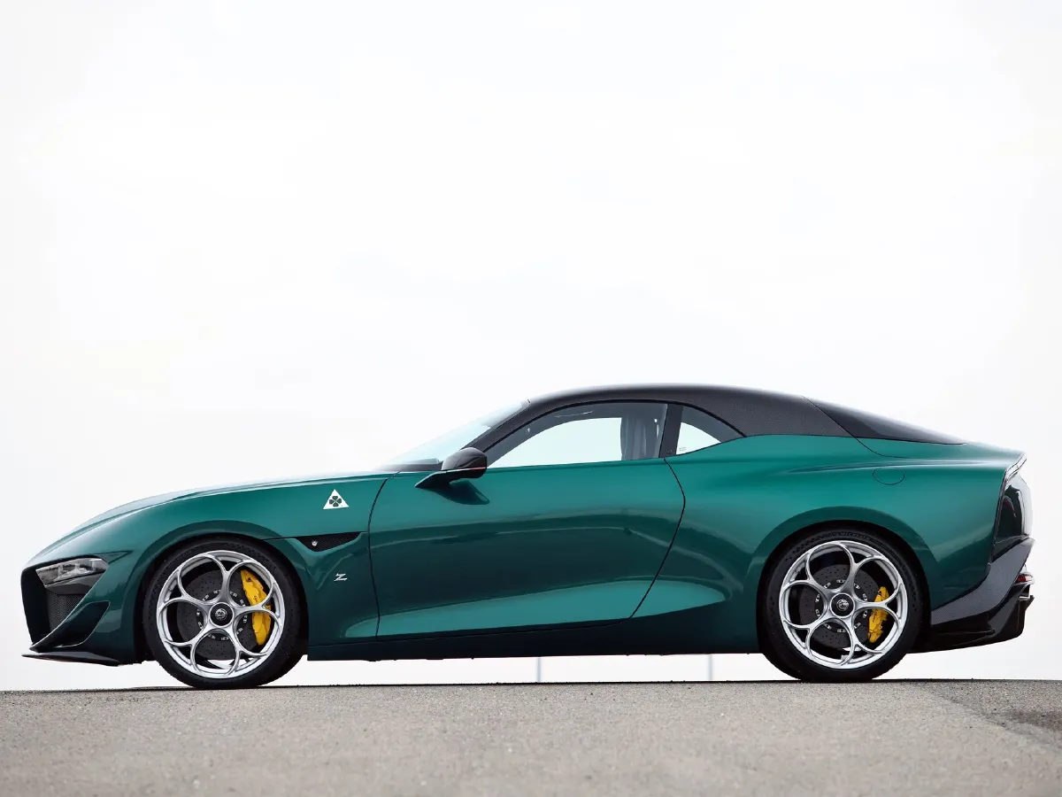 Alfa Romeo Giulia,autocango,china used car exporter,china ev exporter,chinese used car exporter,chinese used ev exporter