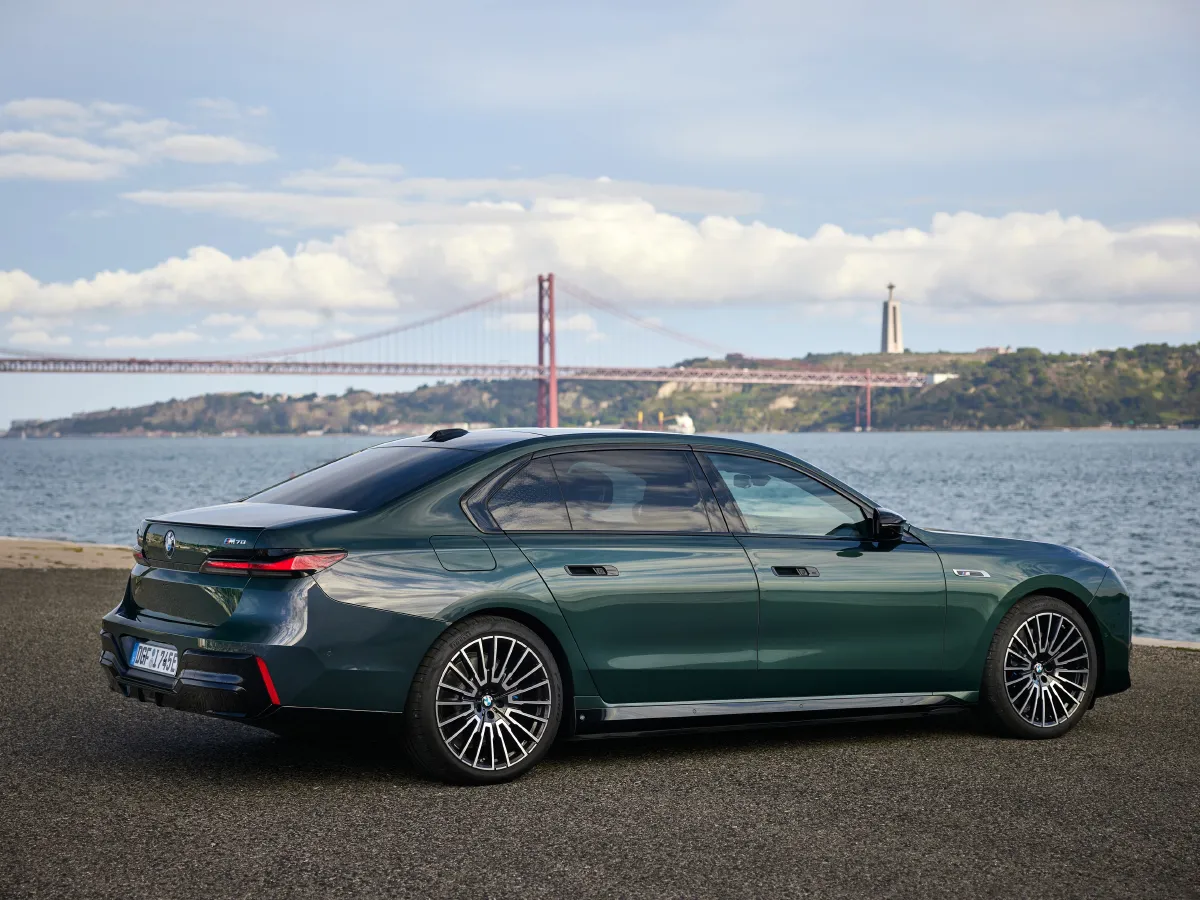 BMW i7,autocango,china used car exporter,china ev exporter,chinese used car exporter,chinese used ev exporter