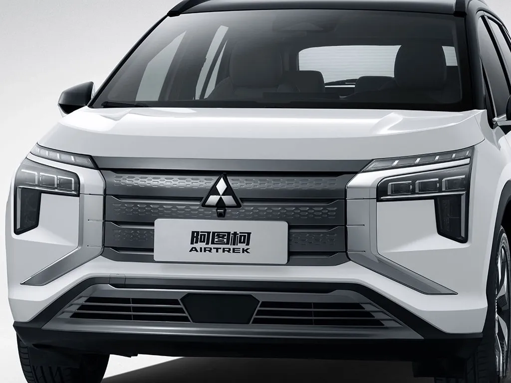 Mitsubishi Airtrek,autocango,china used car exporter,china ev exporter,chinese used car exporter,chinese used ev exporter