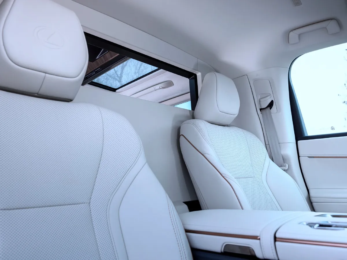 Lexus LM,autocango,china used car exporter,china ev exporter,chinese used car exporter,chinese used ev exporter