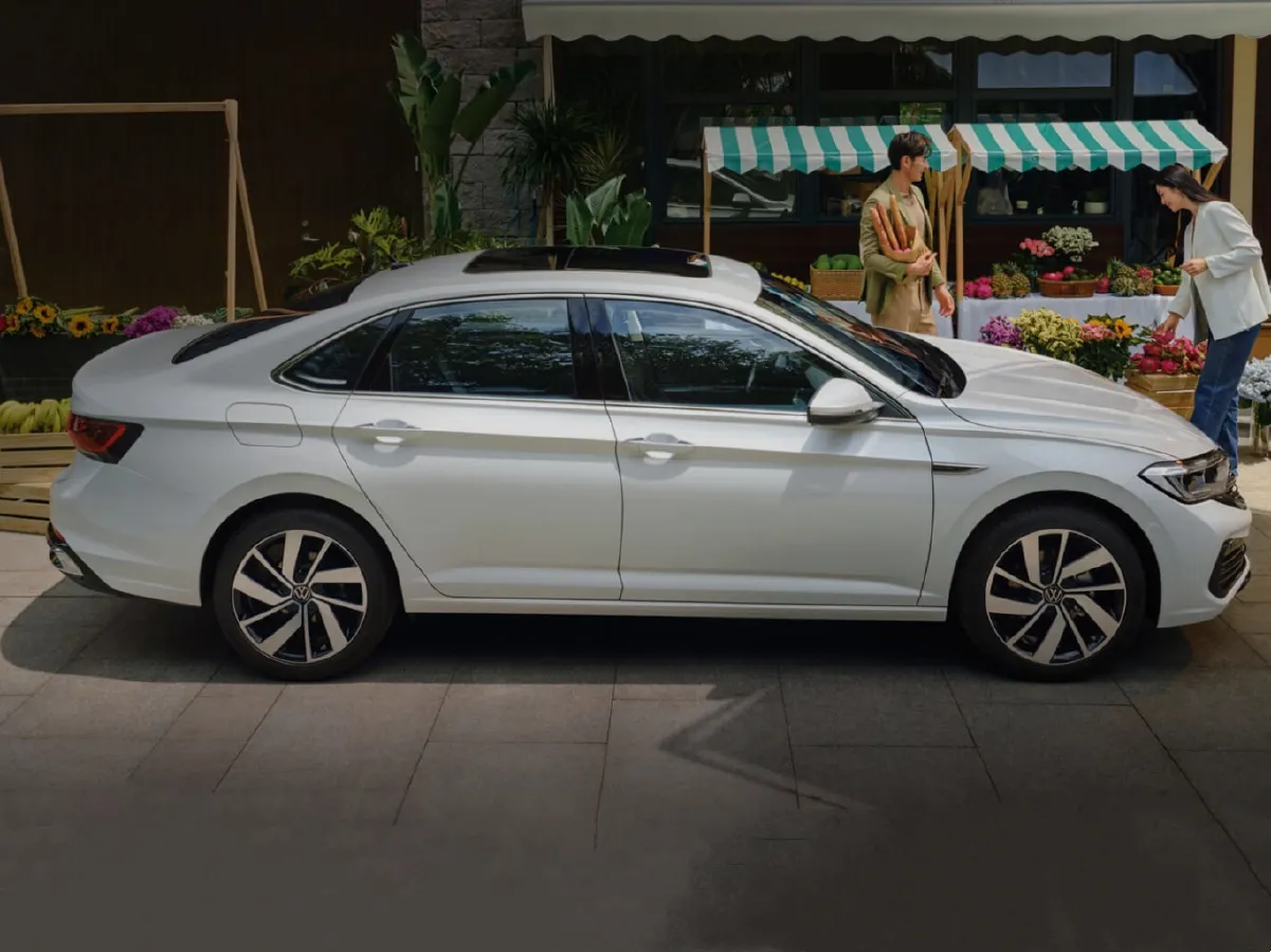 Volkswagen Sagitar,autocango,china used car exporter,china ev exporter,chinese used car exporter,chinese used ev exporter