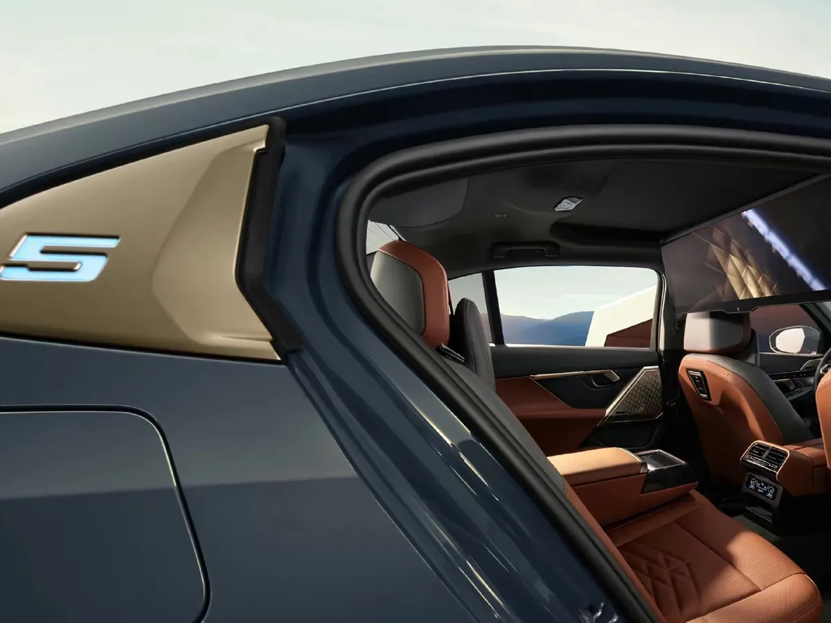 BMW i5,autocango,china used car exporter,china ev exporter,chinese used car exporter,chinese used ev exporter