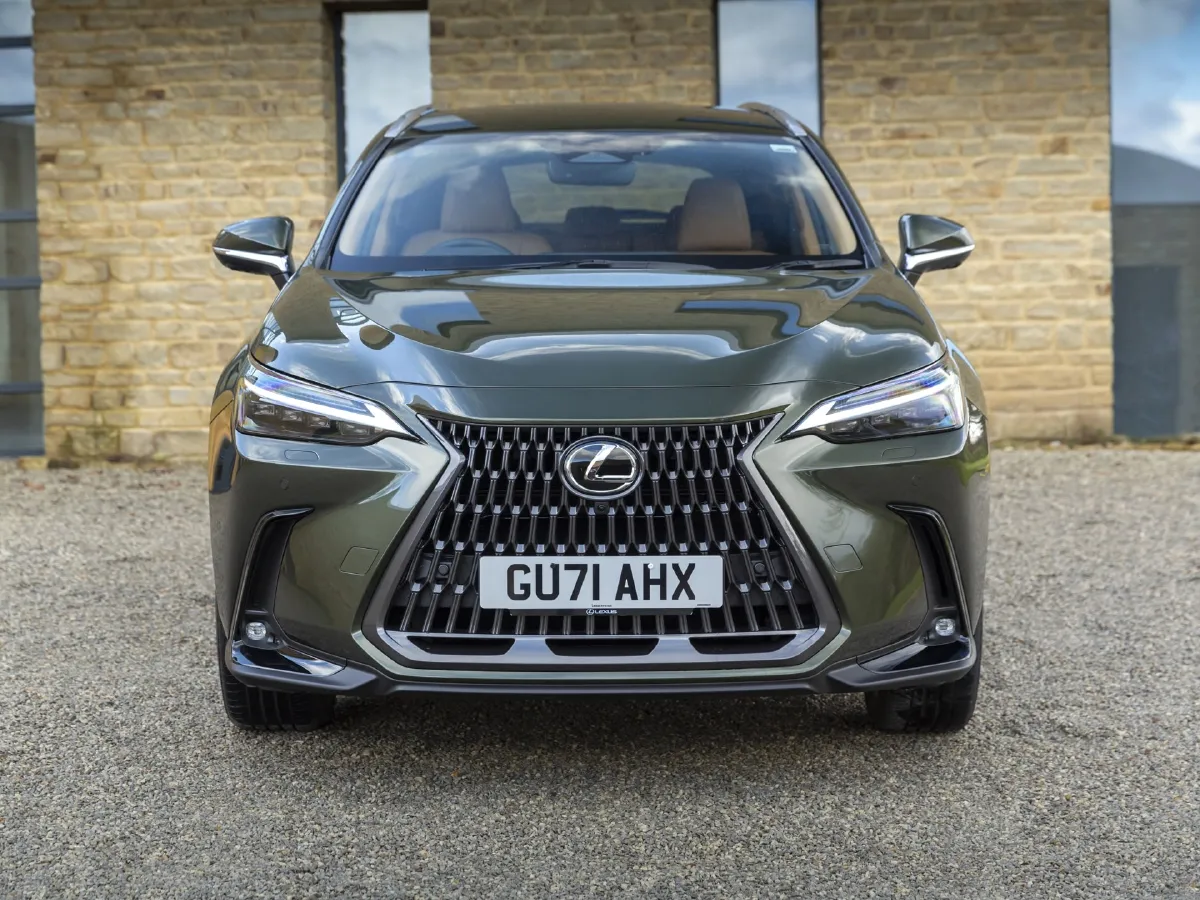 2024 Lexus NX 2.5L 185HP L4 E-CVT PHEV 16KWH,autocango,china used car exporter,china ev exporter,chinese used car exporter,chinese used ev exporter
