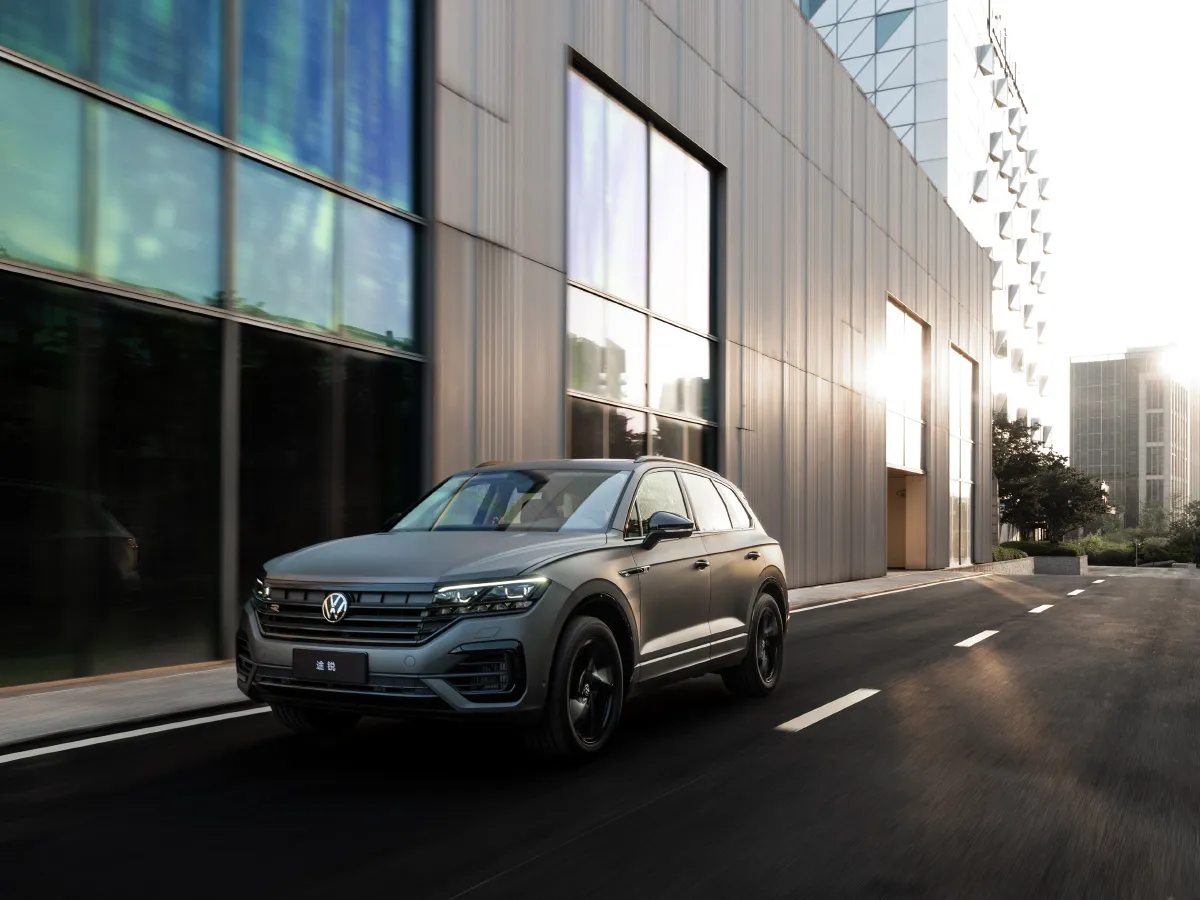 Volkswagen Touareg,autocango,china used car exporter,china ev exporter,chinese used car exporter,chinese used ev exporter