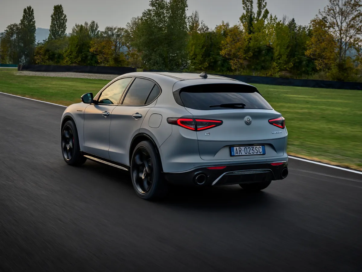 Alfa Romeo Stelvio,autocango,china used car exporter,china ev exporter,chinese used car exporter,chinese used ev exporter