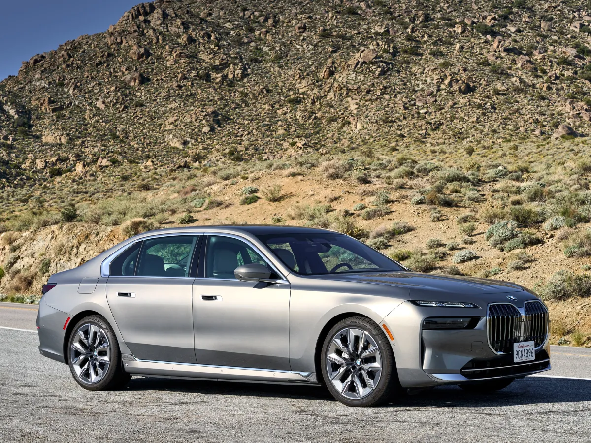 BMW i7,autocango,china used car exporter,china ev exporter,chinese used car exporter,chinese used ev exporter