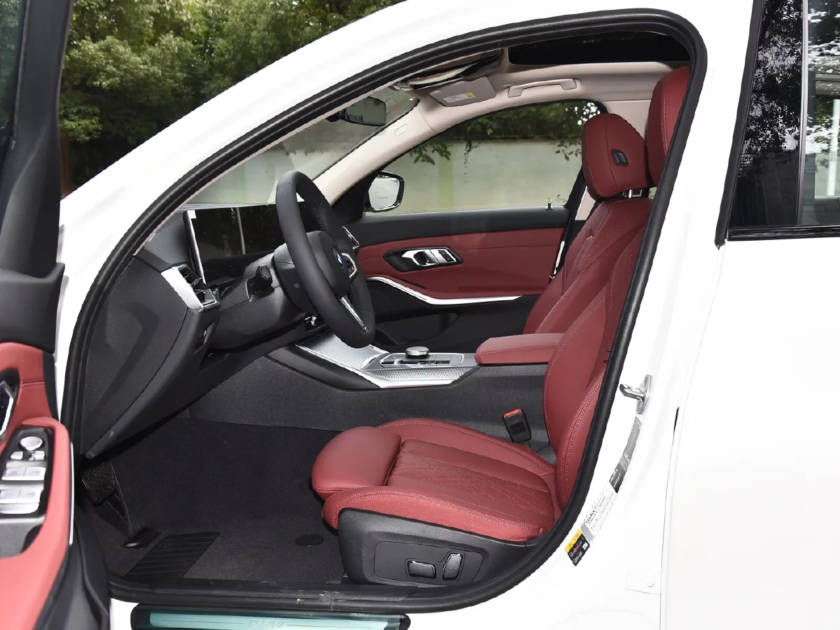 BMW i3,autocango,china used car exporter,china ev exporter,chinese used car exporter,chinese used ev exporter