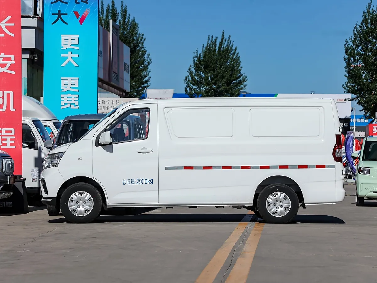 ChangAn Kaicene RuiXing EM80,autocango,china used car exporter,china ev exporter,chinese used car exporter,chinese used ev exporter