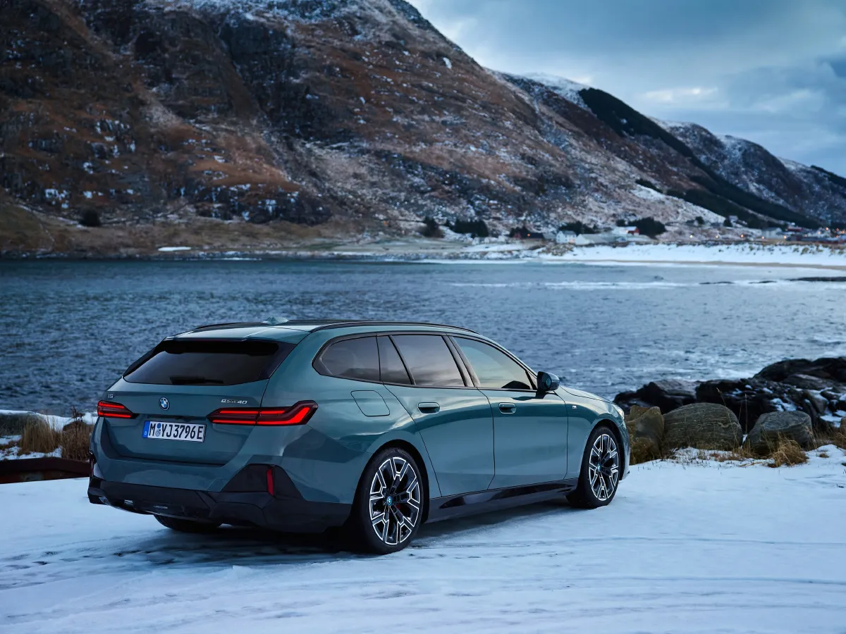 BMW i5,autocango,china used car exporter,china ev exporter,chinese used car exporter,chinese used ev exporter