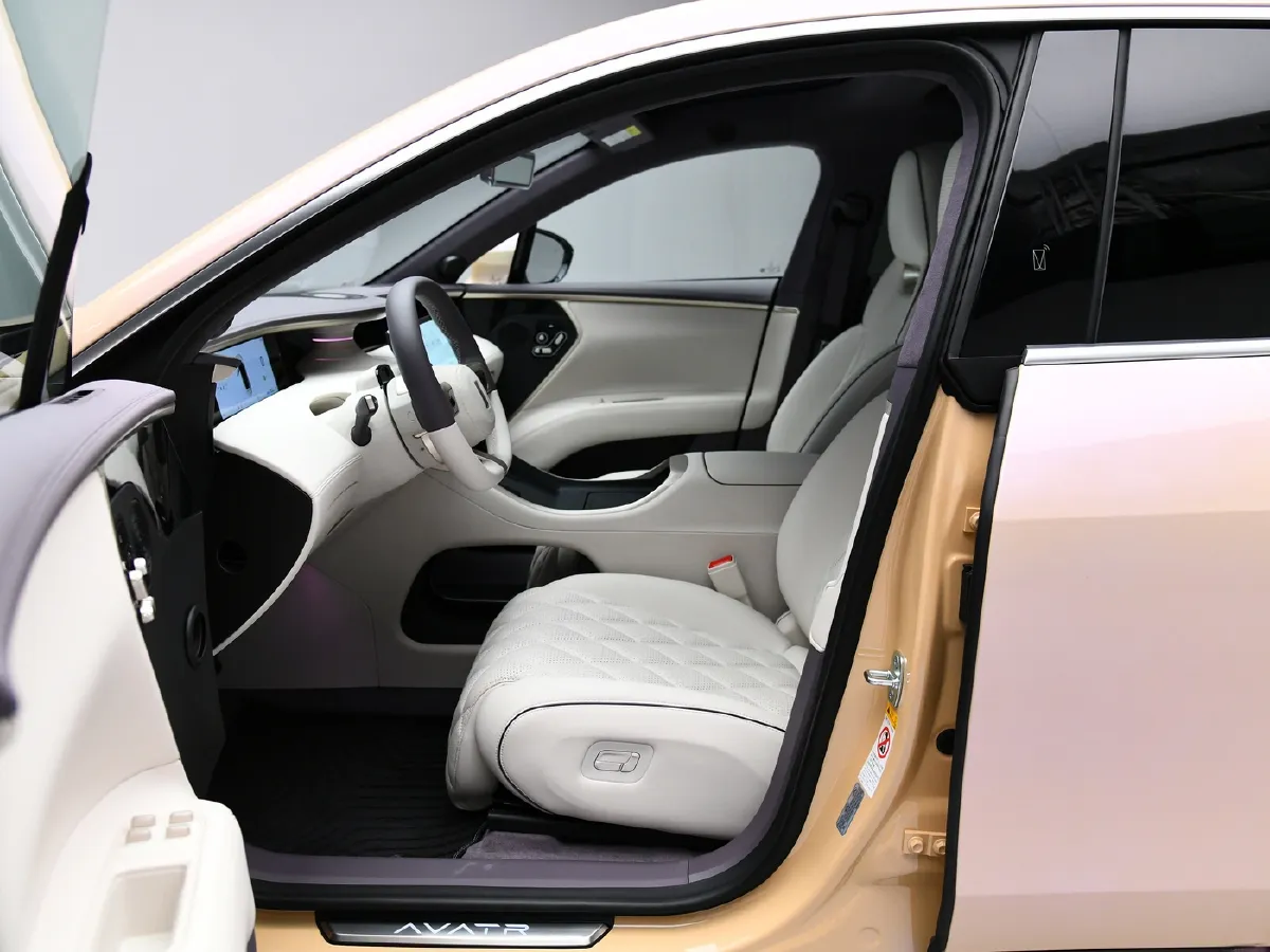 Avatr 11,autocango,china used car exporter,china ev exporter,chinese used car exporter,chinese used ev exporter