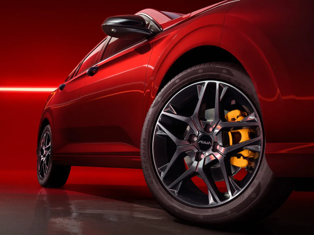 DongFeng Aeolus YiXuan,autocango,china used car exporter,china ev exporter,chinese used car exporter,chinese used ev exporter