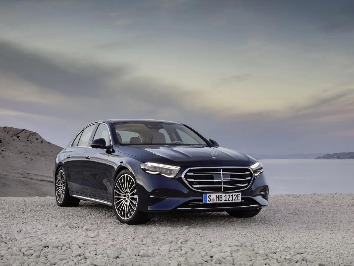 Mercedes-Benz E Class,autocango,china used car exporter,china ev exporter,chinese used car exporter,chinese used ev exporter