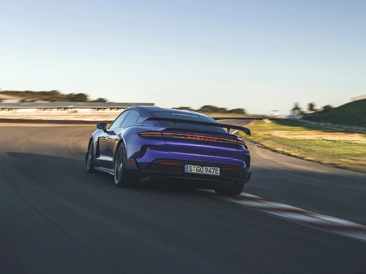 Porsche Taycan,autocango,china used car exporter,china ev exporter,chinese used car exporter,chinese used ev exporter Porsche Taycan,autocango,china used car exporter,china ev exporter,chinese used car exporter,chinese used ev exporter