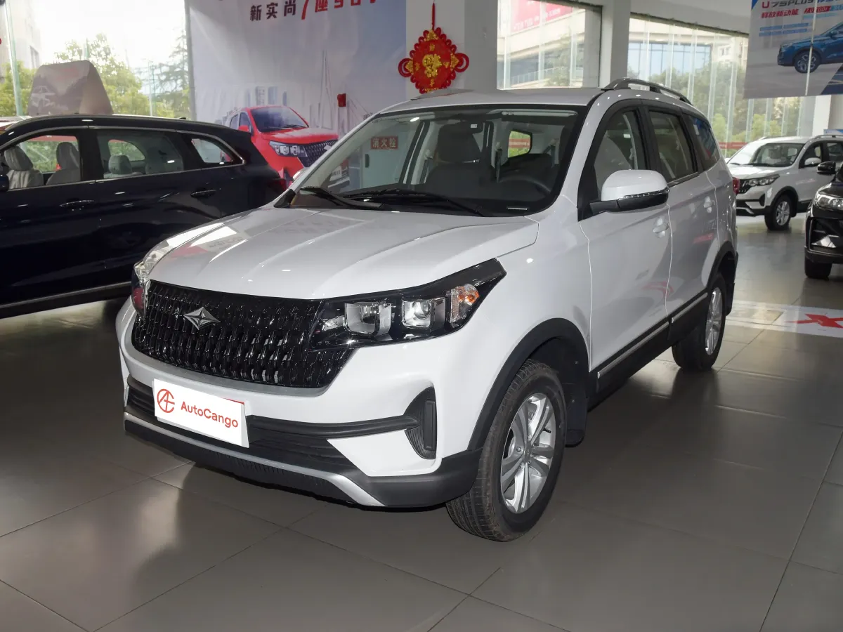 2022 BAIC RuiXiang RuiXiang X3 1.5L 113HP L4 5MT,autocango,china used car exporter,china ev exporter,chinese used car exporter,chinese used ev exporter