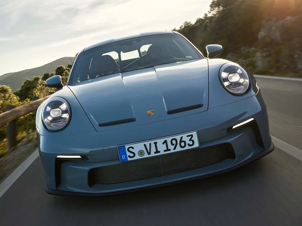 Porsche 911,autocango,china used car exporter,china ev exporter,chinese used car exporter,chinese used ev exporter