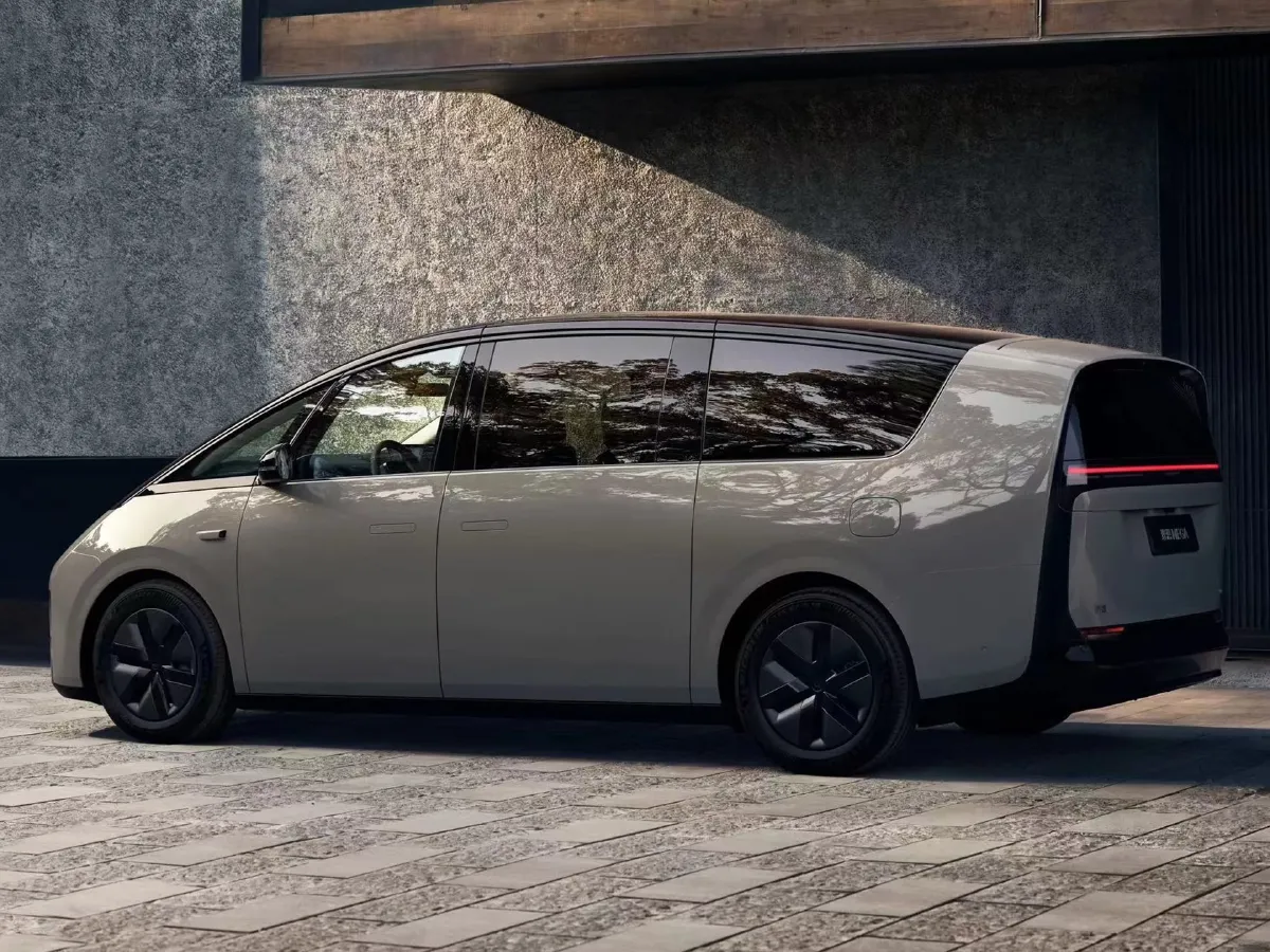 Li MEGA,autocango,china used car exporter,china ev exporter,chinese used car exporter,chinese used ev exporter