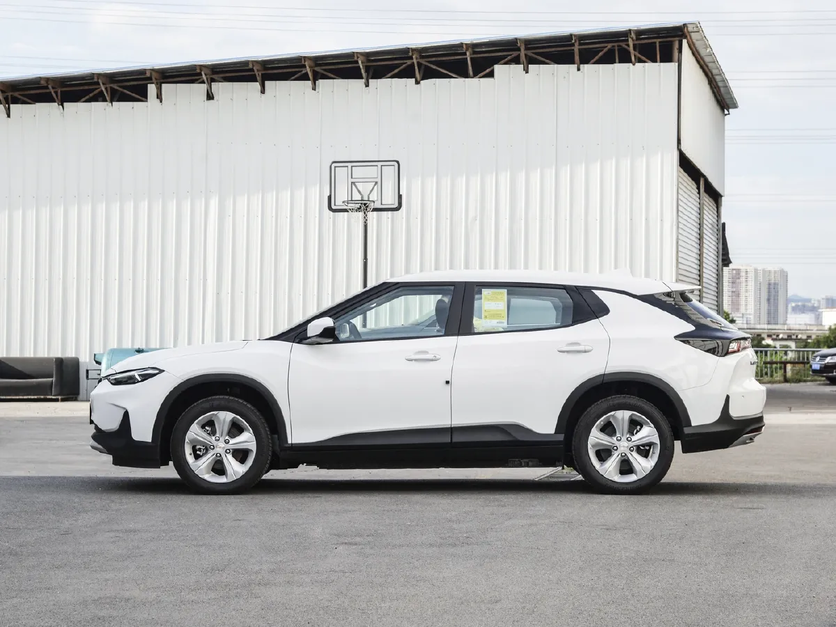 Chevrolet Menlo,autocango,china used car exporter,china ev exporter,chinese used car exporter,chinese used ev exporter