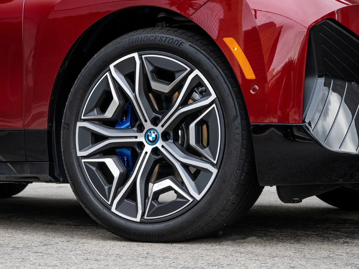 BMW iX,autocango,china used car exporter,china ev exporter,chinese used car exporter,chinese used ev exporter