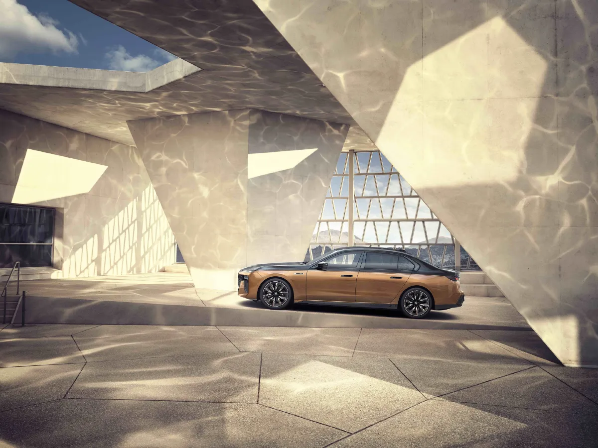 BMW i7,autocango,china used car exporter,china ev exporter,chinese used car exporter,chinese used ev exporter