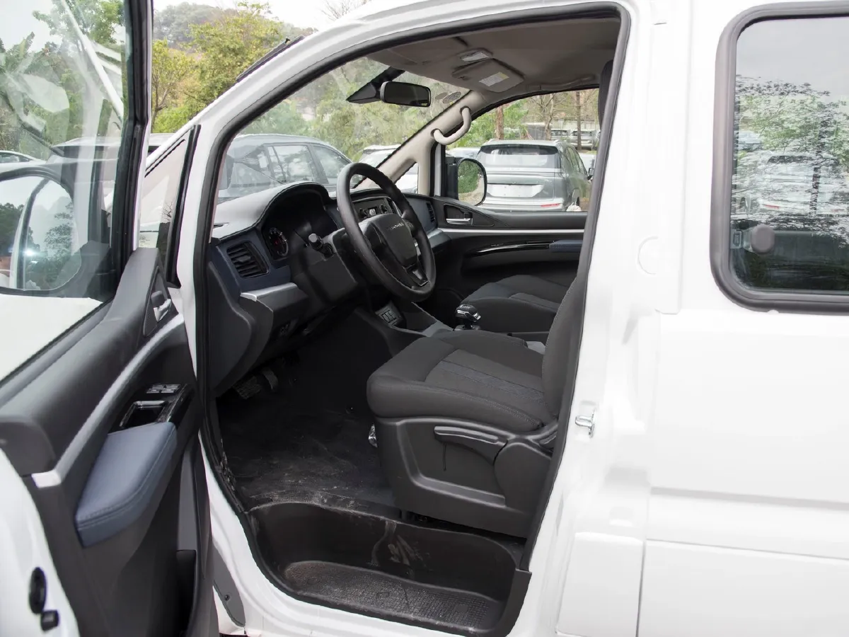 DongFeng Forthing LingZhi EV,autocango,china used car exporter,china ev exporter,chinese used car exporter,chinese used ev exporter