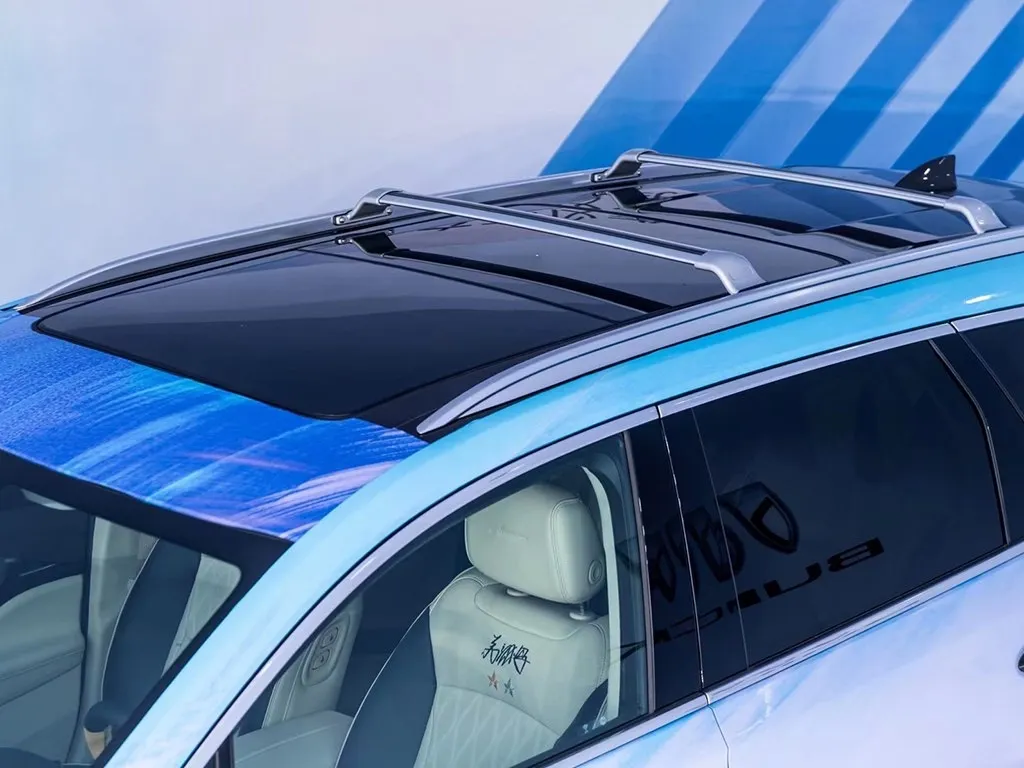 Buick Enclave,autocango,china used car exporter,china ev exporter,chinese used car exporter,chinese used ev exporter